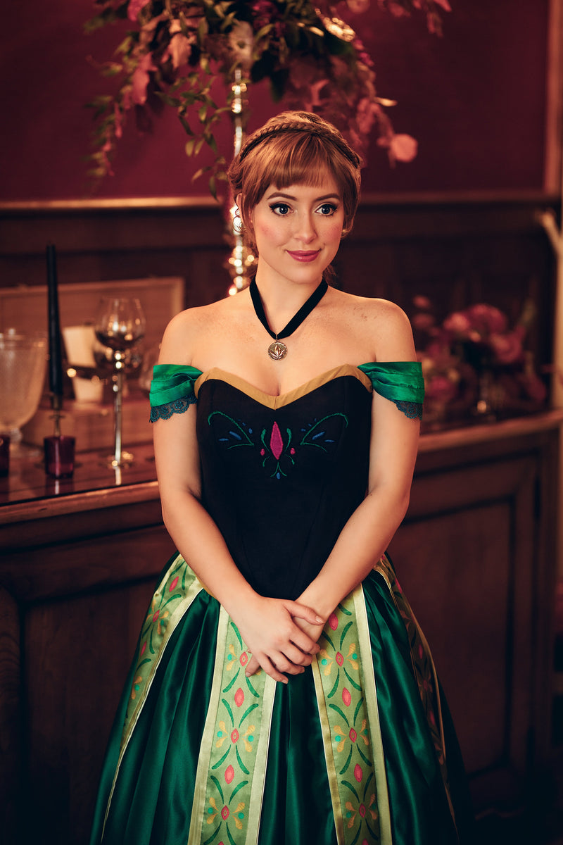 Anna coronation gown Appliqué Embroidery – Mermaidcosplay