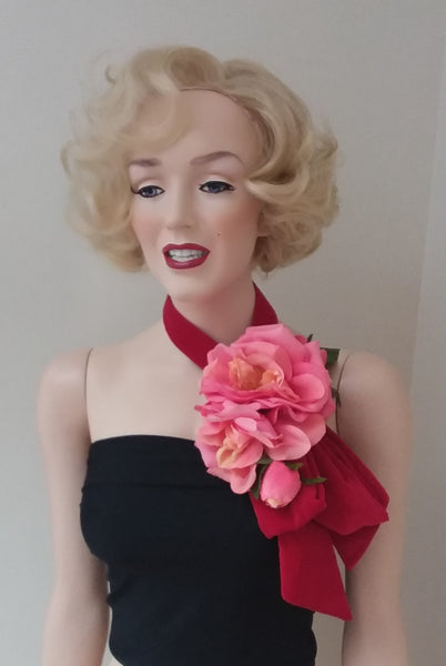 Ready now Lana Turner choker