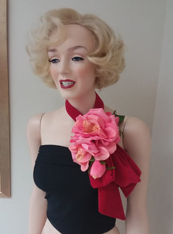 Ready now Lana Turner choker