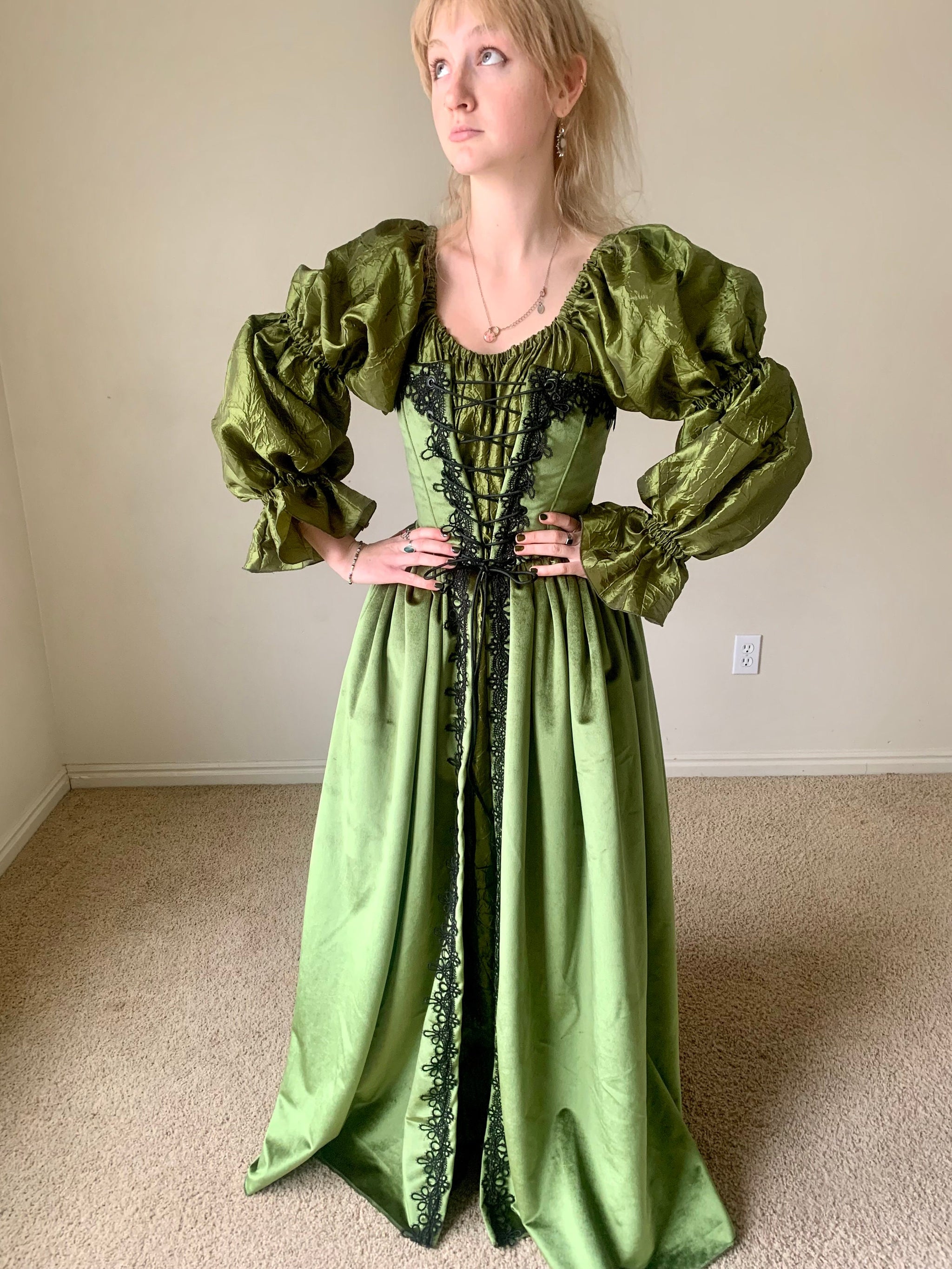 Moss Green Renaissance Wedding Gown Dress – Mermaidcosplay