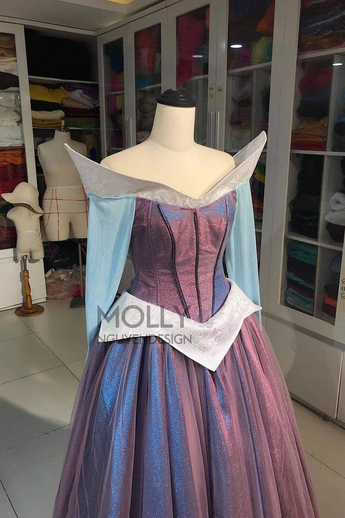 princess aurora dress changes color I Made a Color-Shifting Princess Aurora Dress!